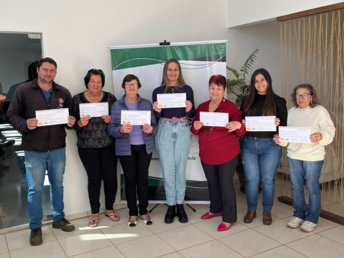 ACI Cerro Largo faz a entrega da premiação aos primeiros contemplados do Bolão de Prêmios