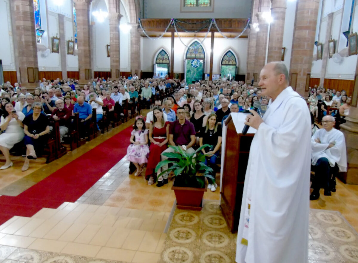 Pe. Afonso Werle celebra Jubileu Sacerdotal de Ouro