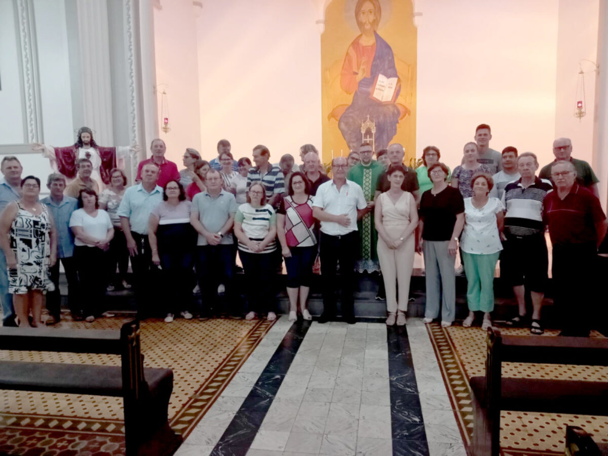 Novo Conselho de Administração da Paróquia Santa Teresa D’Ávila toma posse Novo Conselho de Administração da Paróquia Santa Teresa D’Ávila toma posse