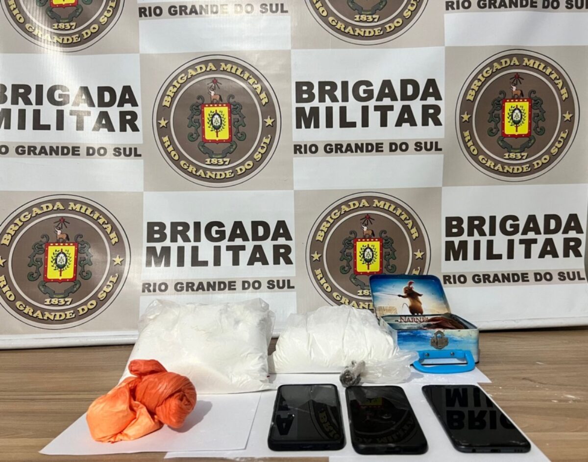 Brigada Militar de Cerro Largo frustra troca de motocicleta por cocaína e prende três pessoas