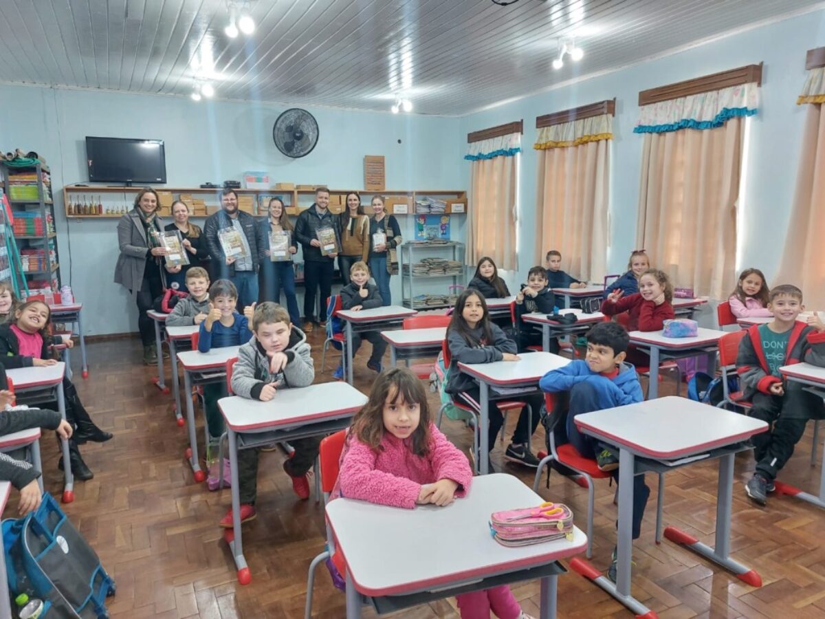 Projetos ''Mesadinha e sua turma'' e ''Turma do futuro'' são desenvolvidos em Cerro Largo