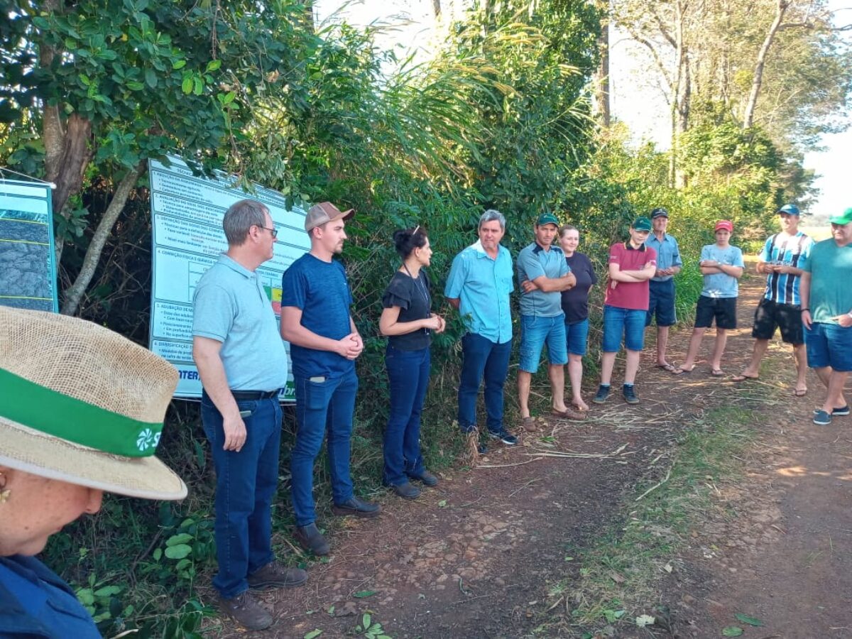 Realizado Encontro Técnico sobre Bovinocultura de Leite em Cerro Largo Realizado Encontro Técnico sobre Bovinocultura de Leite em Cerro Largo