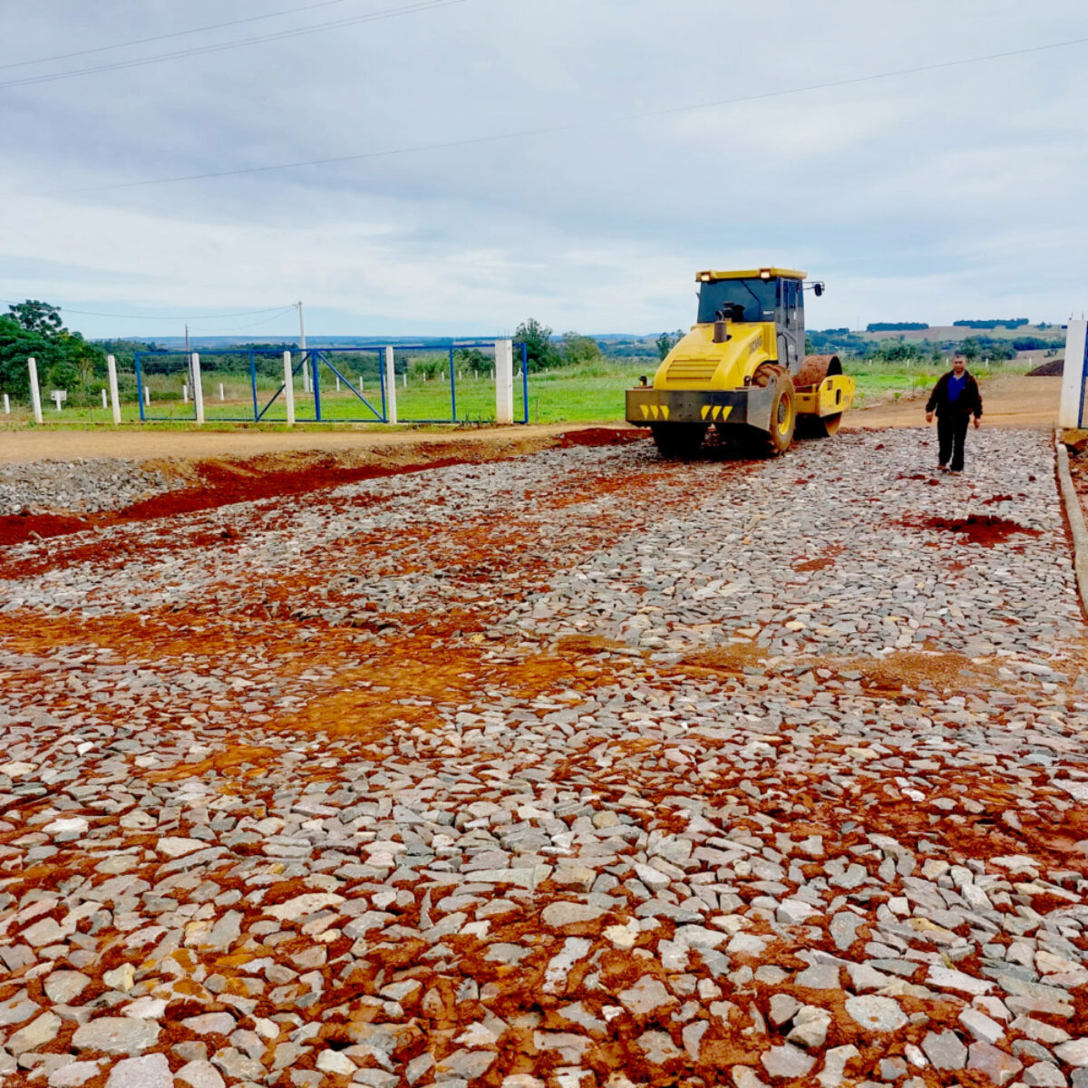 Intensificadas obras de infraestrutura na cidade e interior de Salvador das Missões Intensificadas obras de infraestrutura na cidade e interior de Salvador das Missões
