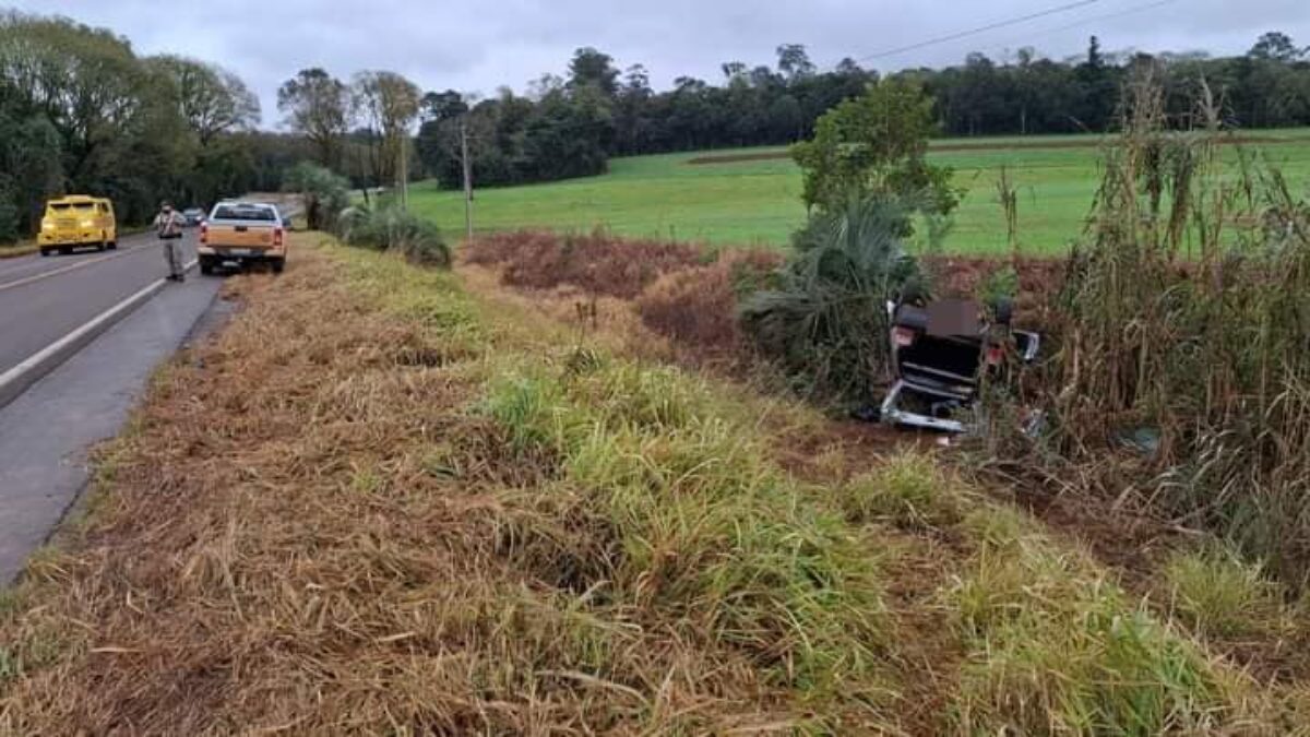Saída de pista deixa mulher ferida em Ijuí