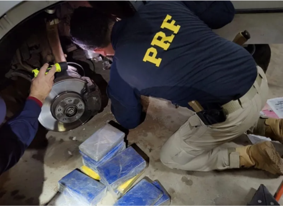 PRF prende traficantes paraguaios com 110 kg de cocaína