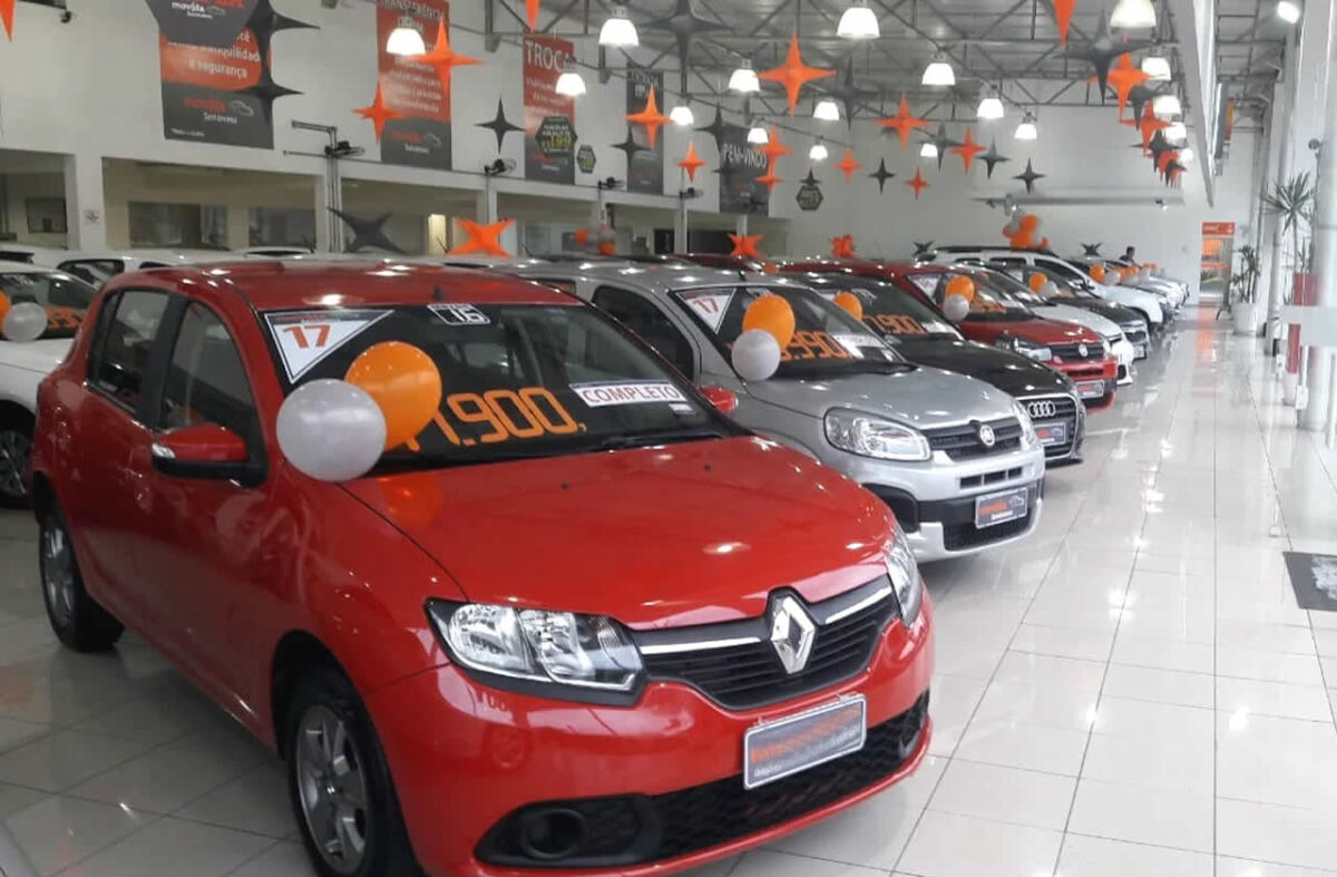 Vendas de carros aumentam 206% um mês após enchentes no RS