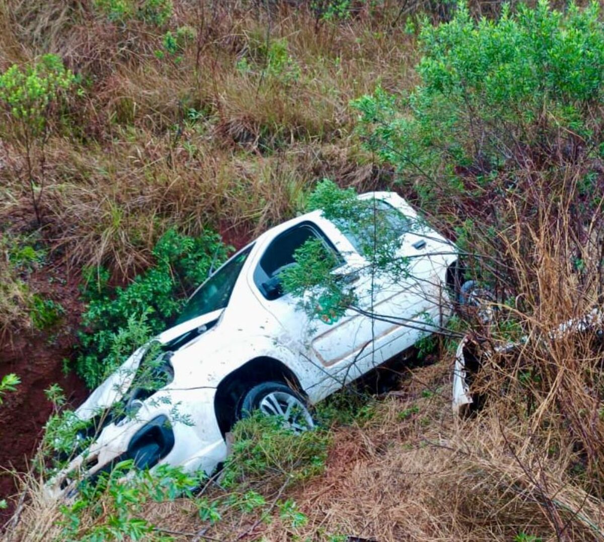 Saída de pista deixa uma pessoa ferida na ERS 168, em São Luiz Gonzaga