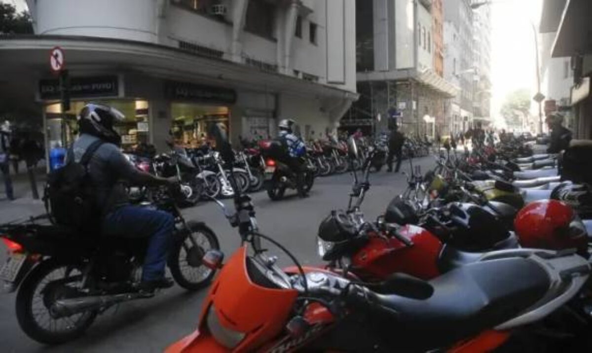 Levantamento aponta que 30% dos proprietários de motocicleta do RS não possuem habilitação