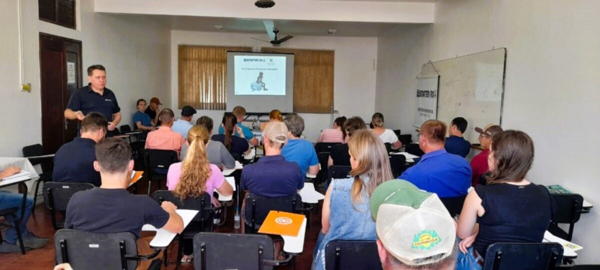 Produtores de Cerro Largo participam de curso sobre emissão de nota fiscal eletrônica
