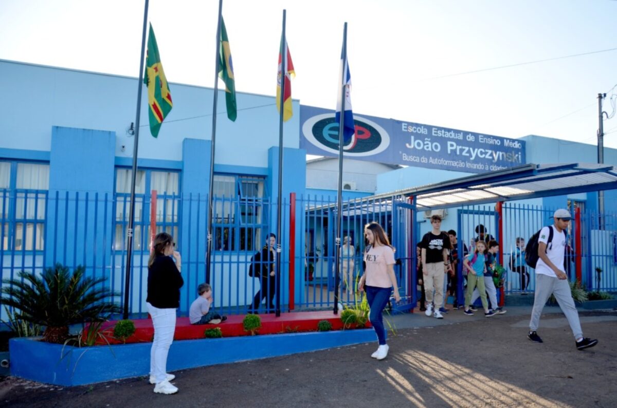 Escola João Przyczynski celebra melhorias na infraestrutura Escola João Przyczynski celebra melhorias na infraestrutura