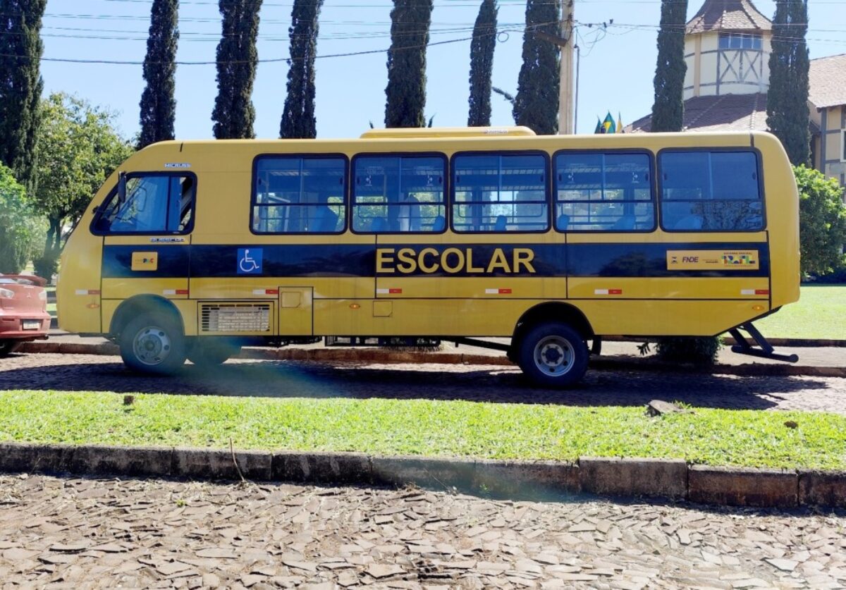 São Pedro do Butiá recebe novo ônibus escolar do PAC para fortalecer transporte estudantil São Pedro do Butiá recebe novo ônibus escolar do PAC para fortalecer transporte estudantil