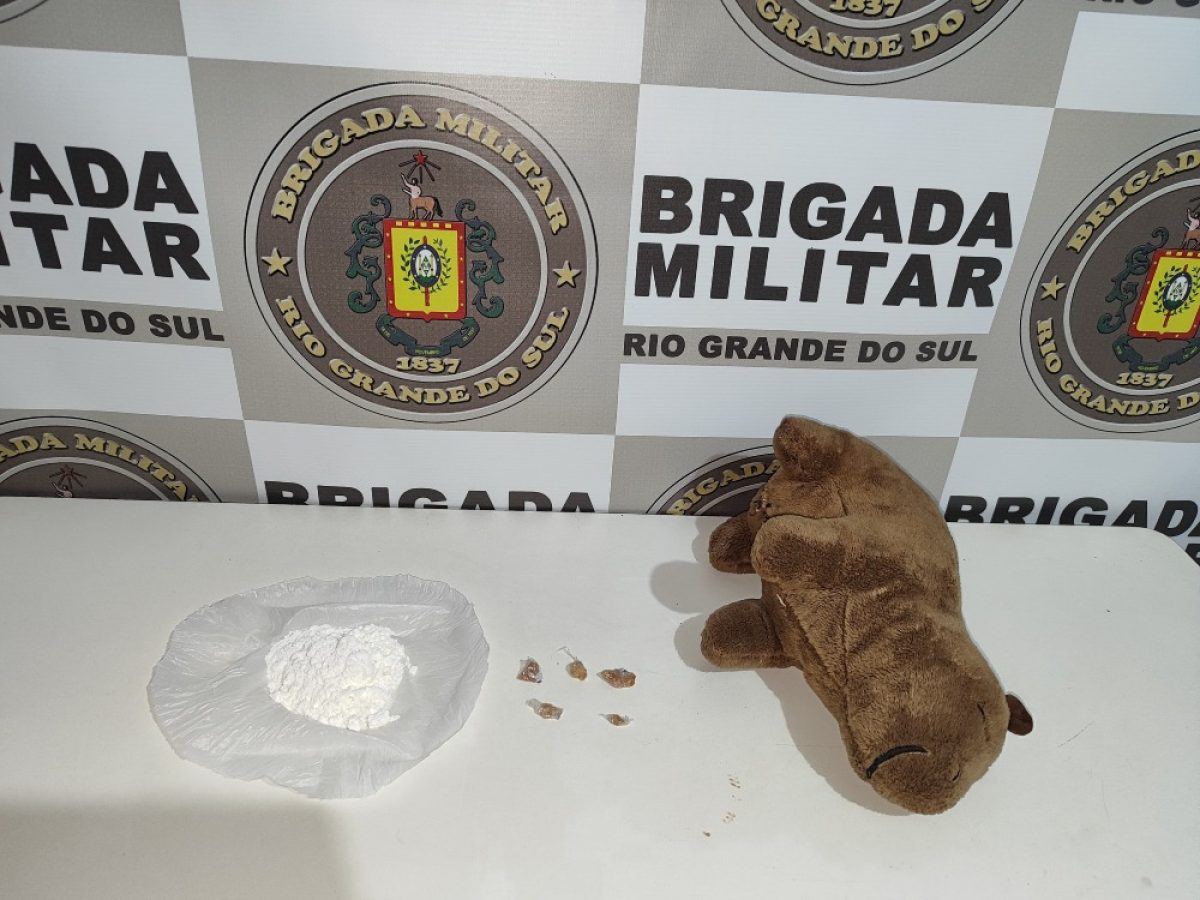 Homem é preso em Cerro Largo com drogas escondidas em urso de pelúcia