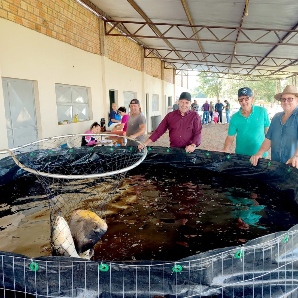 Feira do Peixe movimenta São Pedro do Butiá com grande participação da comunidade Feira do Peixe movimenta São Pedro do Butiá com grande participação da comunidade