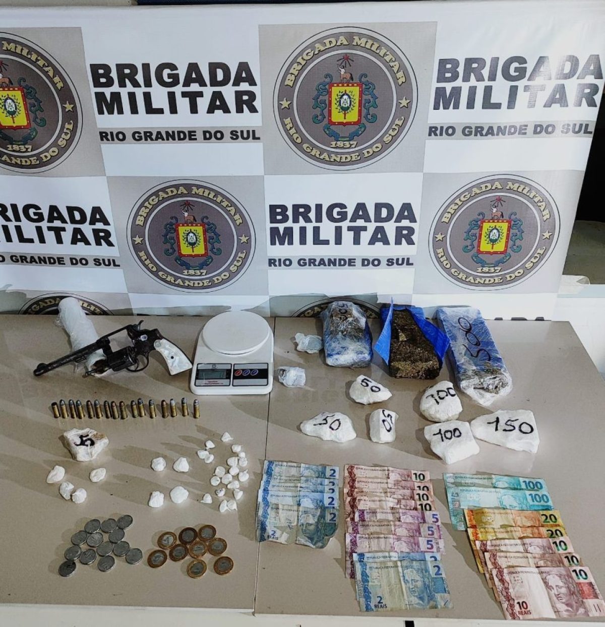 Brigada Militar de Cerro Largo realiza prisão por tráfico de entorpecentes