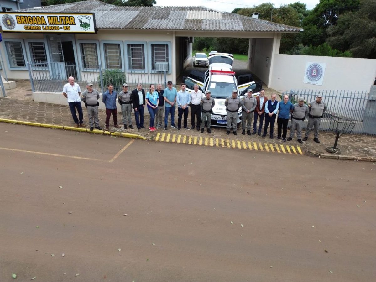 Brigada Militar de Cerro Largo recebe veículo semiblindado Brigada Militar de Cerro Largo recebe veículo semiblindado
