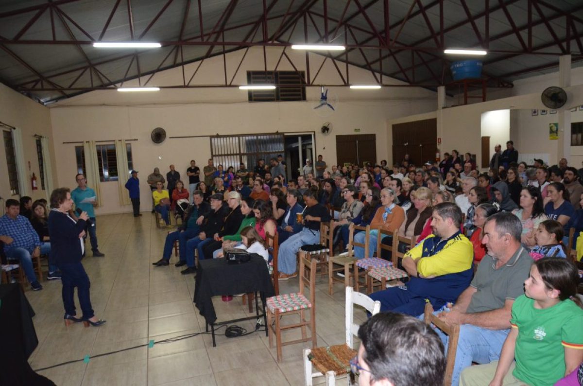 Cerro Largo: Audiência Pública debateu a Municipalização da Escola Sargento Sílvio