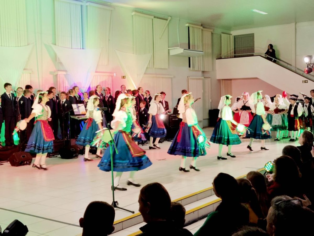 Musical Anchieta em Cerro Largo: Diferentes estilos e culturas em um show
