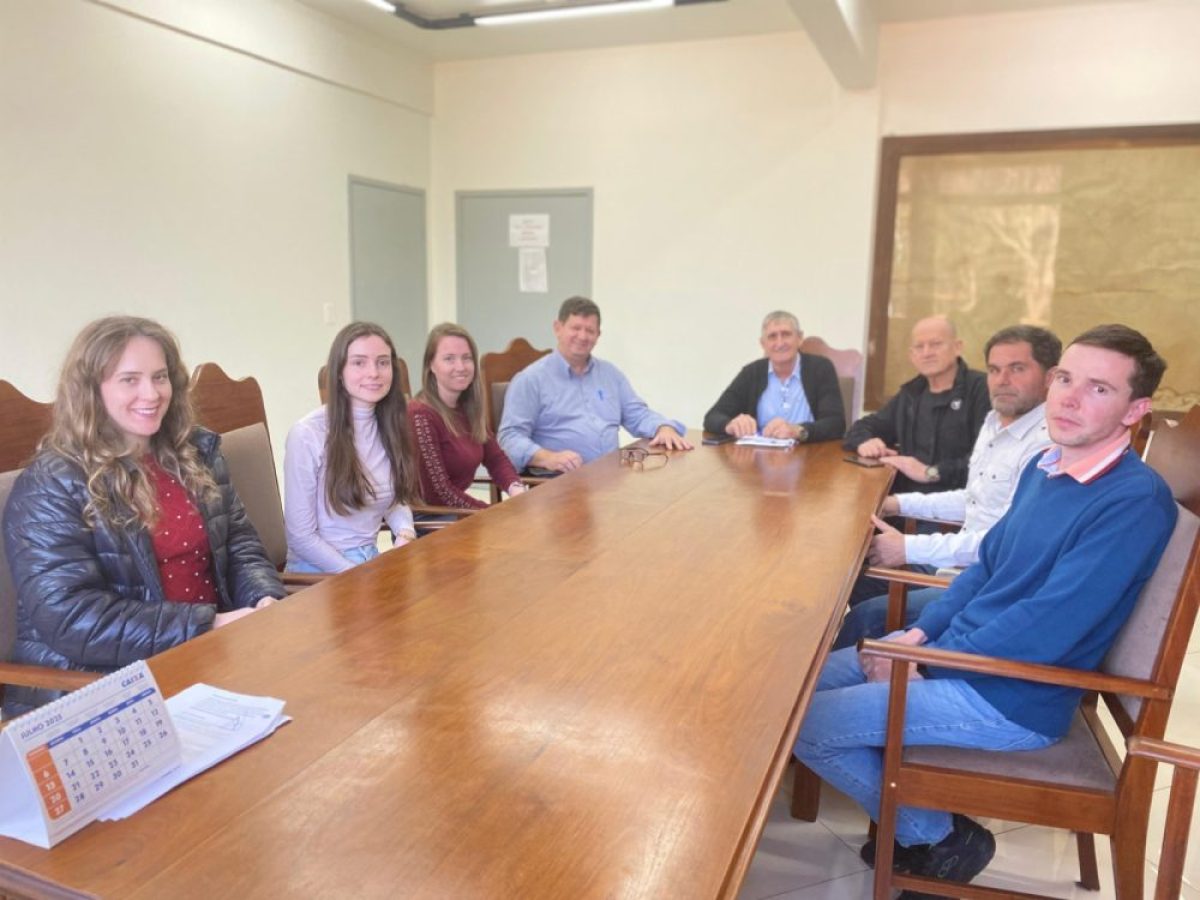 Gestão municipal fortalece estrutura técnica e garante avanço ordenado da construção civil em Cerro Largo Gestão municipal fortalece estrutura técnica e garante avanço ordenado da construção civil em Cerro Largo
