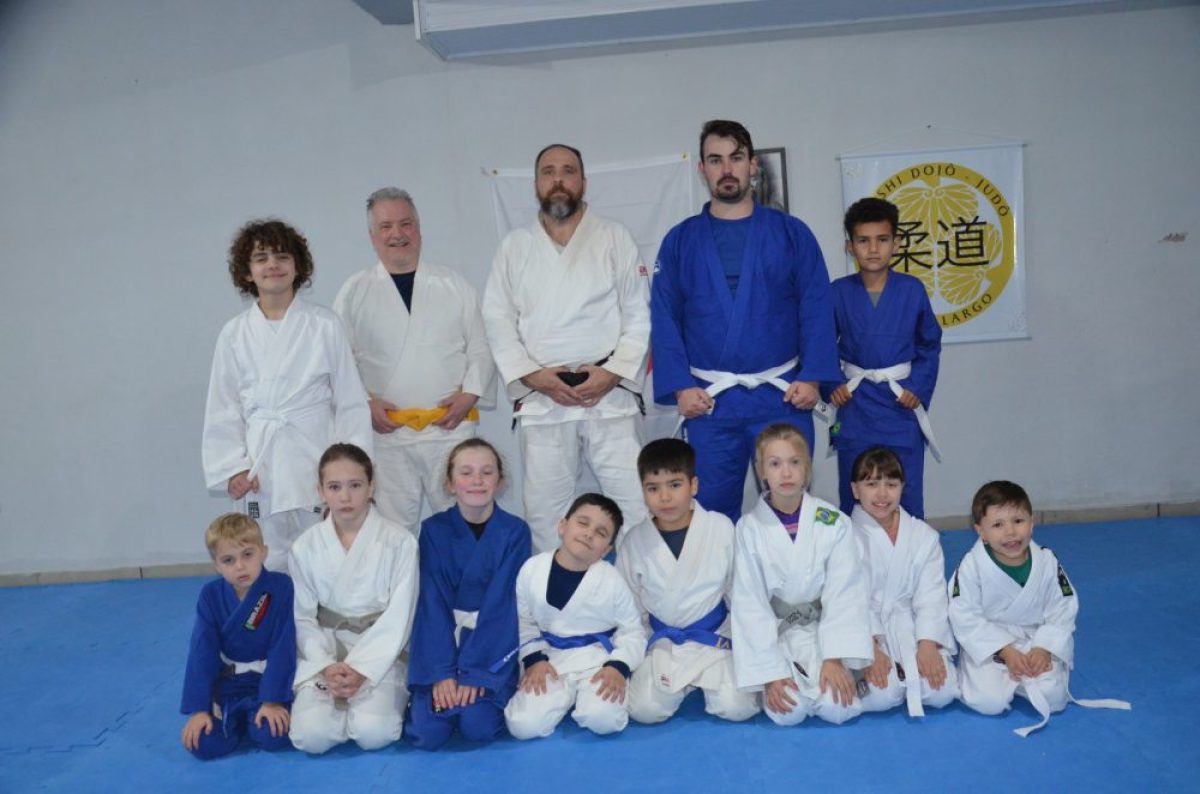 Grupo Senshi Dojô promove campanha para custear participação em torneio internacional
