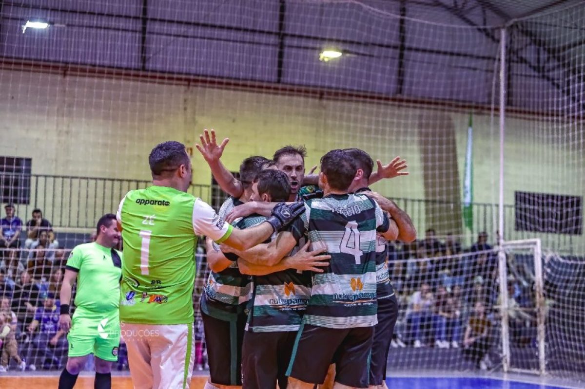 Vêm aí as semifinais da Taça Campina Sicredi de Futsal Vêm aí as semifinais da Taça Campina Sicredi de Futsal