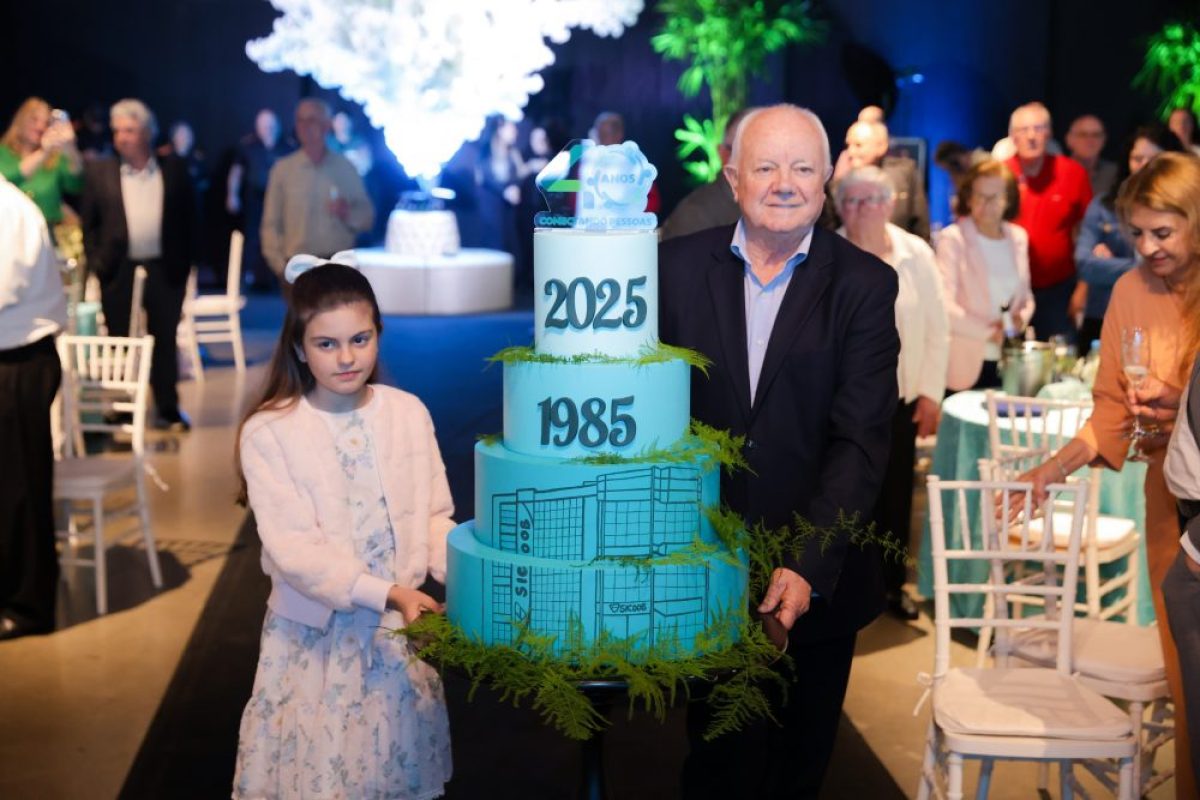Sicoob Oestecredi celebra 40 anos
