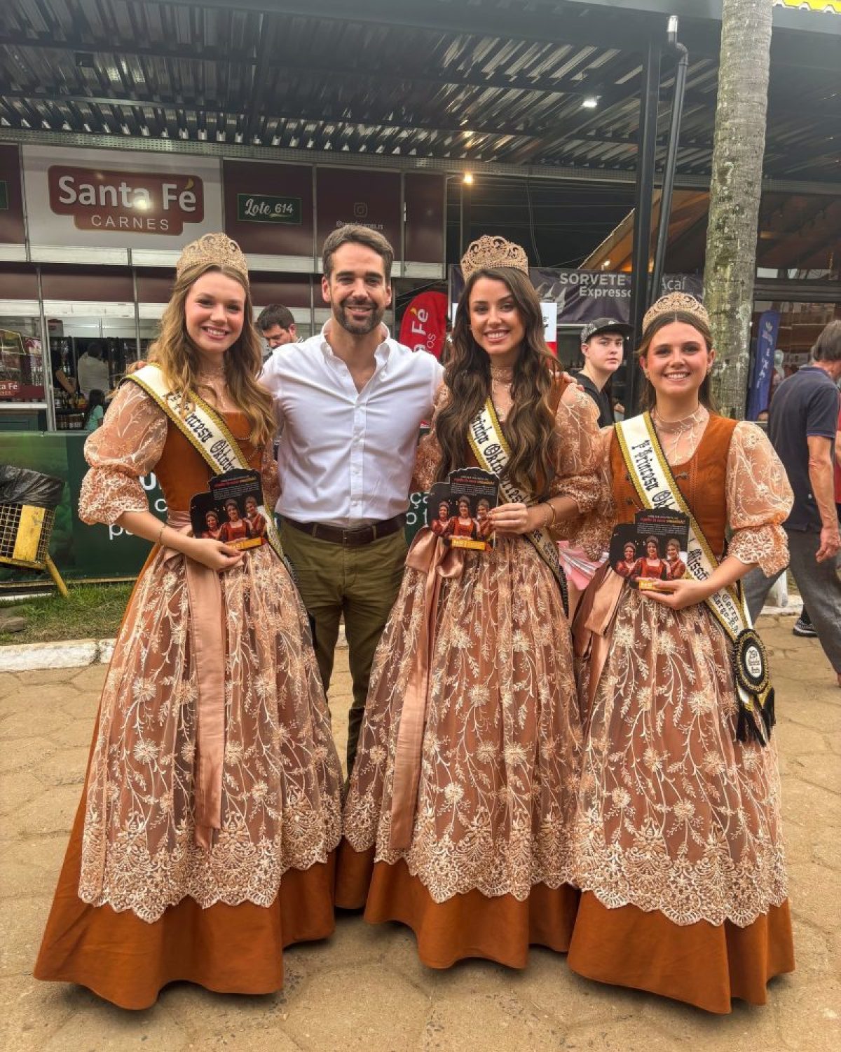 Corte da Oktoberfest Missões realiza divulgações em Porto Alegre