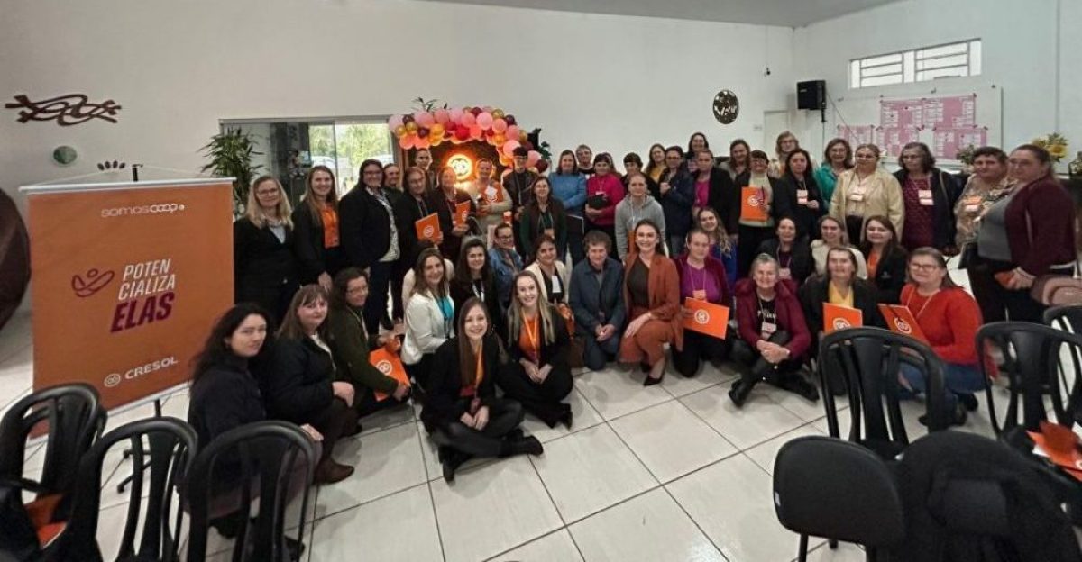 Cresol reúne mulheres e lança o projeto “Potencializa Elas” Cresol reúne mulheres e lança o projeto “Potencializa Elas”