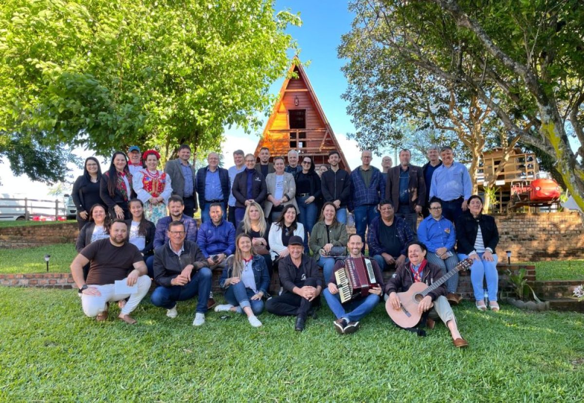 DETUR reúne municípios em Guarani das Missões e destaca potencial turístico regional DETUR reúne municípios em Guarani das Missões e destaca potencial turístico regional
