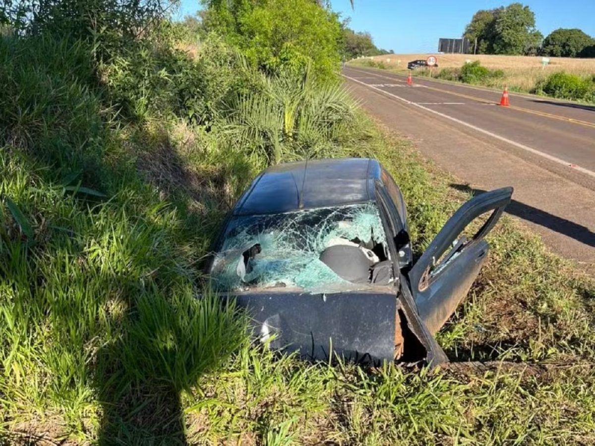 Três pessoas morrem em acidente na BR-392, em Cerro Largo Três pessoas morrem em acidente na BR-392, em Cerro Largo