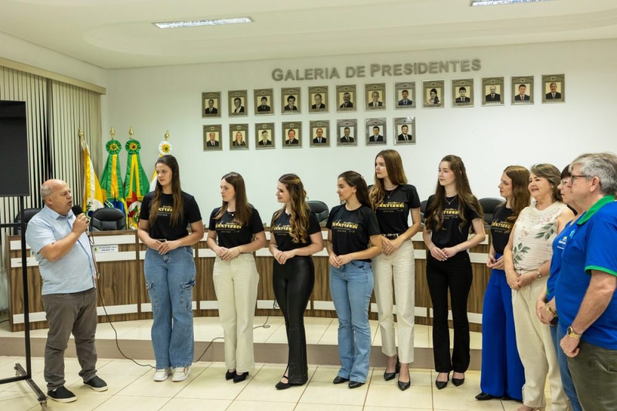 Candidatas às Soberanas participam de mais uma etapa do concurso em Salvador das Missões
