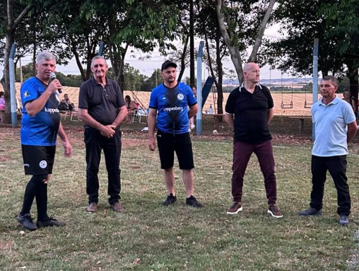 Prefeitura de Cerro Largo inaugura nova iluminação no campo de futebol 11 da Linha Taquarussu Prefeitura de Cerro Largo inaugura nova iluminação no campo de futebol 11 da Linha Taquarussu