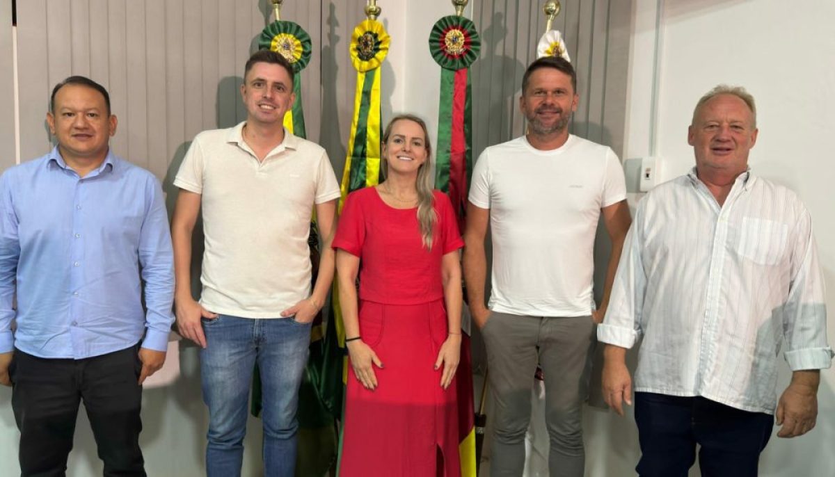 Nova mesa diretora da Câmara de Vereadores de Guarani das Missões