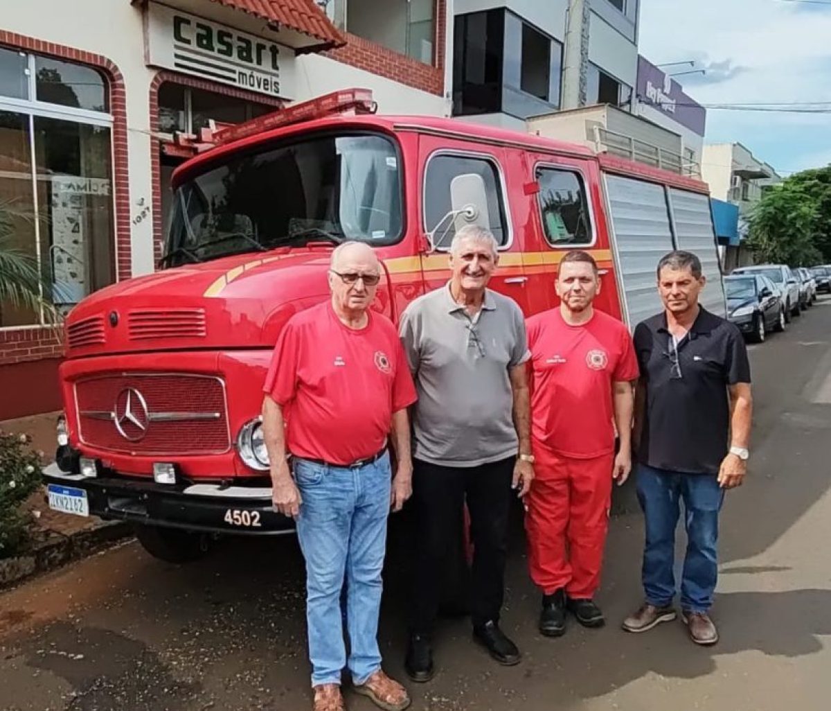 Reforma de caminhão reforça estrutura dos Bombeiros Voluntários em Cerro Largo