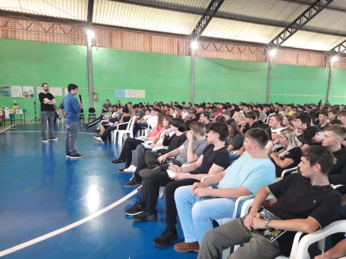 Projeto Ler é lançado na Escola Guaramano, em Guarani das Missões