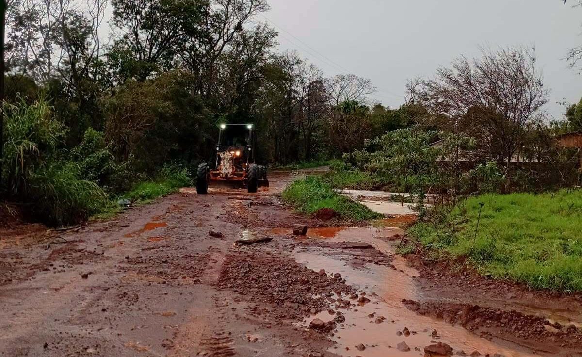 Fortes chuvas causam danos em Cerro Largo e mobilizam equipes da Administração Municipal Fortes chuvas causam danos em Cerro Largo e mobilizam equipes da Administração Municipal