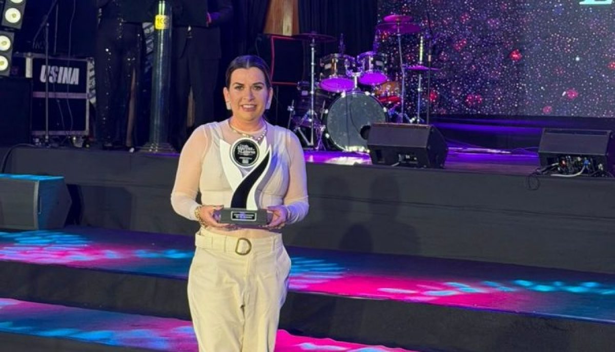 Juliane Koch Wyzykowski é homenageada com o Troféu Marcas & Líderes