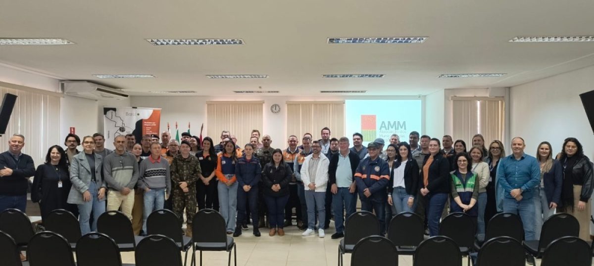 Defesa Civil promove encontro regional para preparação diante de possíveis eventos climáticos extremos Defesa Civil promove encontro regional para preparação diante de possíveis eventos climáticos extremos