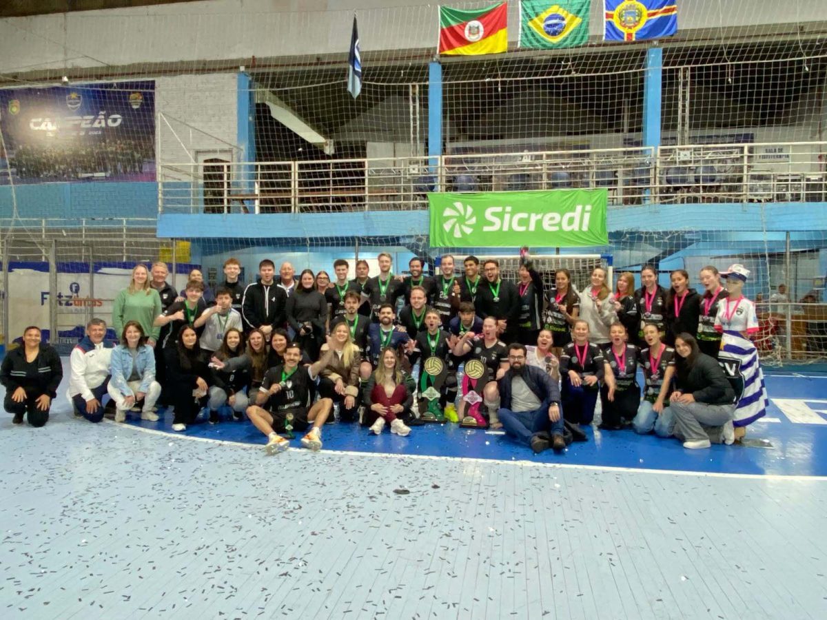 ACV conquista os dois títulos do Municipal de Vôlei de Cerro Largo ACV conquista os dois títulos do Municipal de Vôlei de Cerro Largo