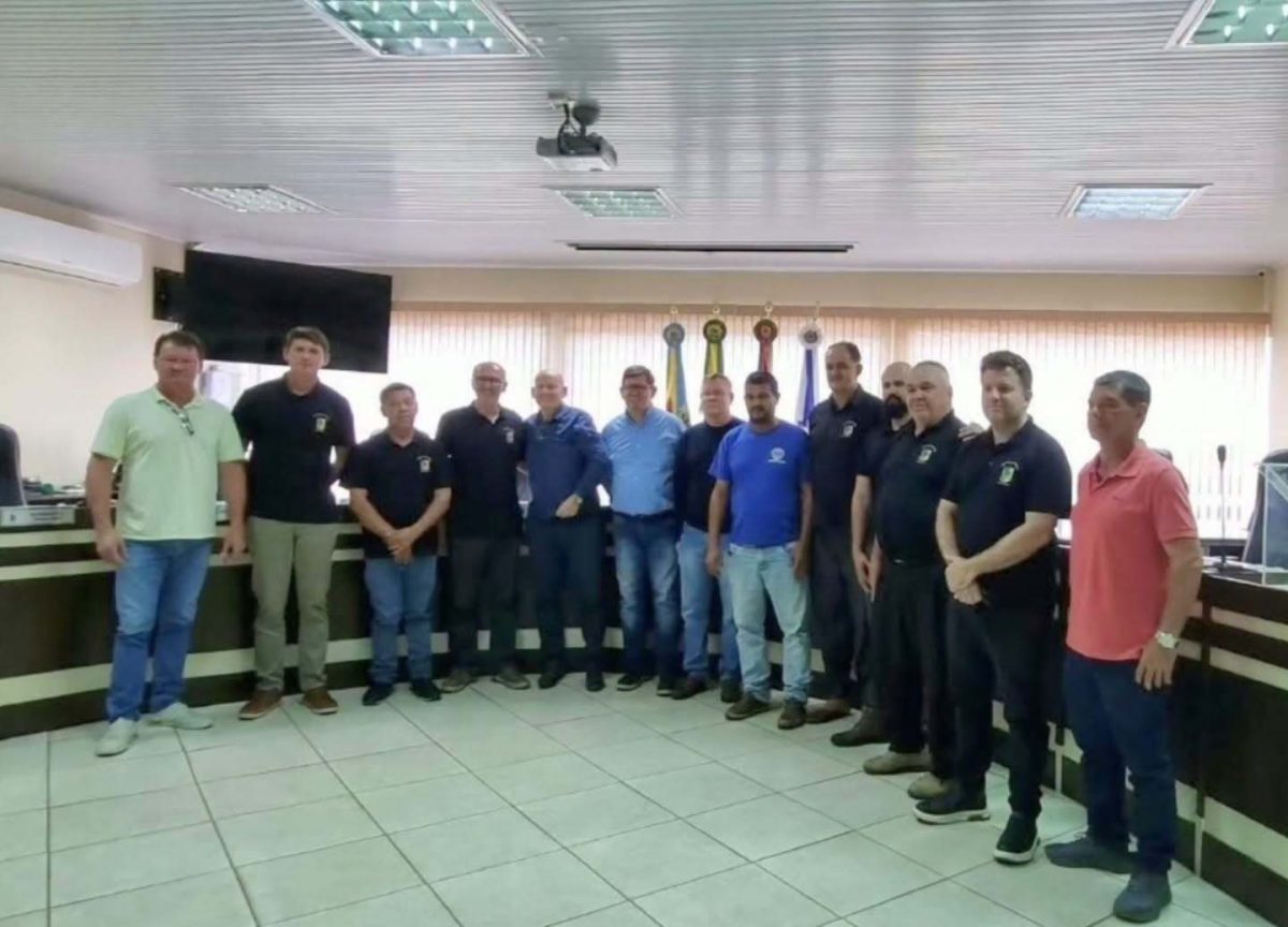 Executivo e Legislativo de Cerro Largo unem forças para auxiliar famílias atingidas pelo temporal